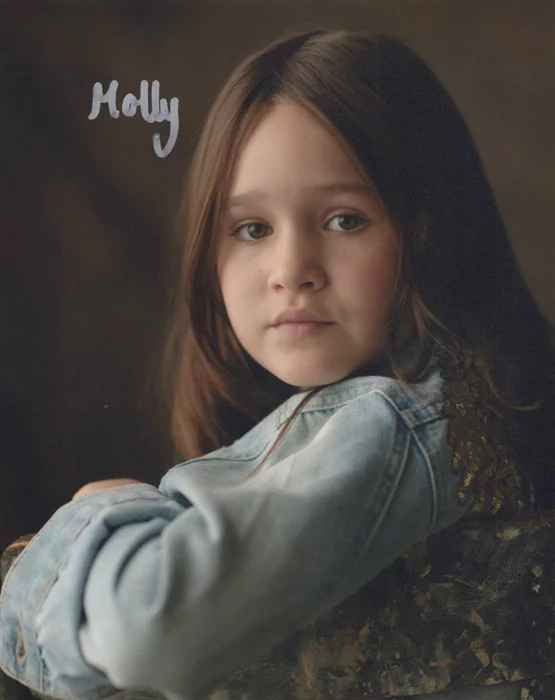 Molly Belle Wright autograph