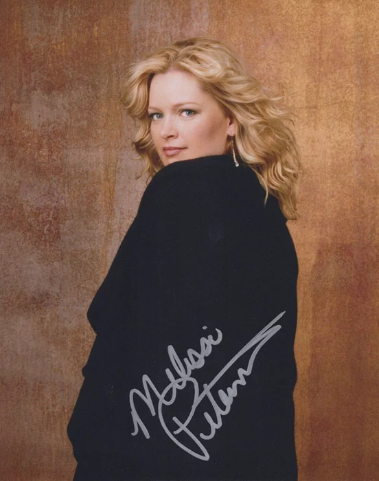 Melissa Peterman autograph
