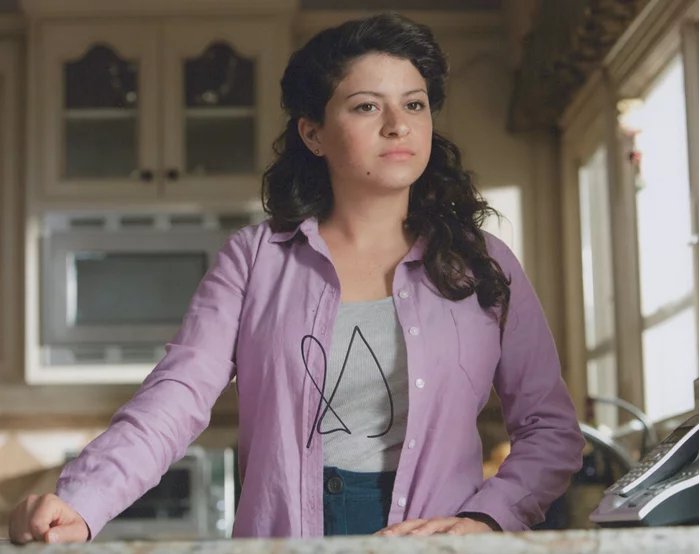 Alia Shawkat autograph