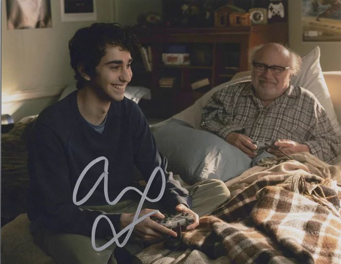 Alex Wolff autograph