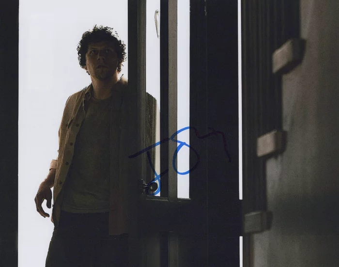 Jesse Eisenberg autograph
