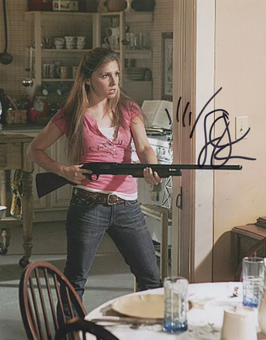 Shoshannah Stern autograph