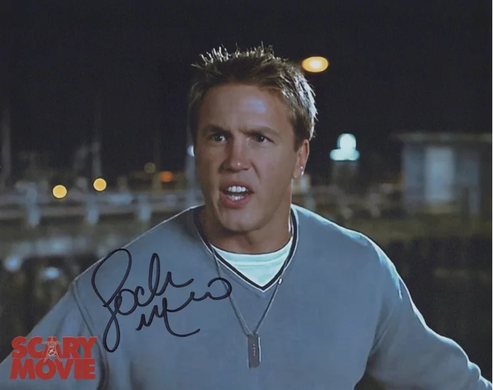 Lochlyn Munro autograph