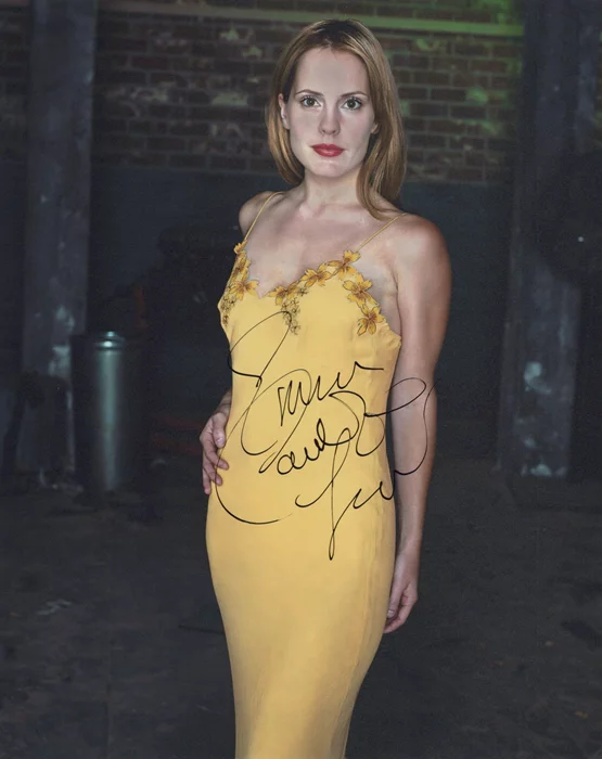 Emma Caulfield autograph