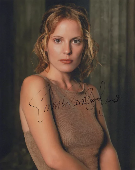 Emma Caulfield autograph