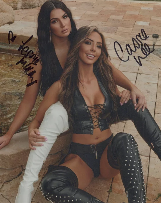 The IIconics autograph