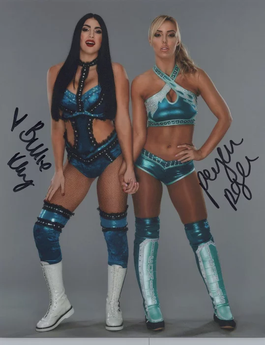 The IIconics autograph