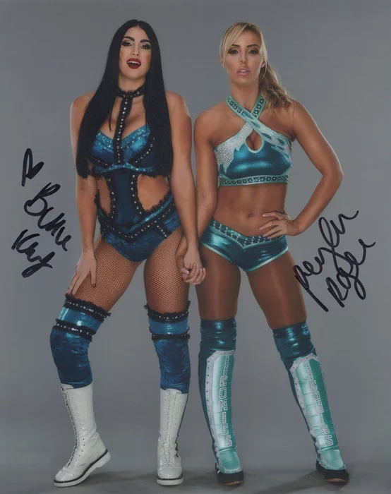The IIconics autograph
