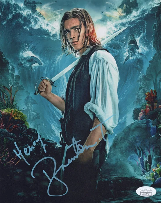 Brenton Thwaites autograph