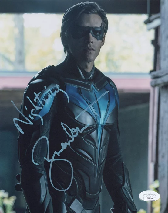 Brenton Thwaites autograph