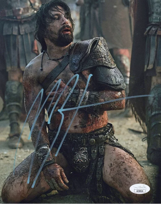 Manu Bennett autograph