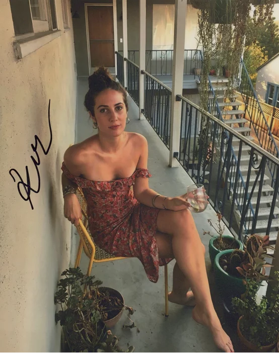Kate Beecroft autograph
