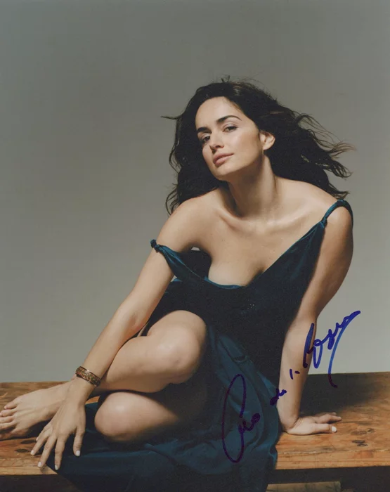 Ana de la Reguera autograph