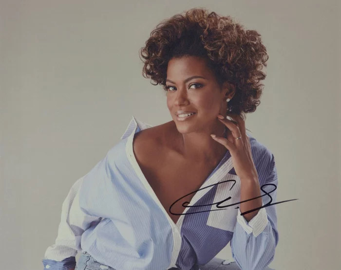 Cassandra Freeman autograph