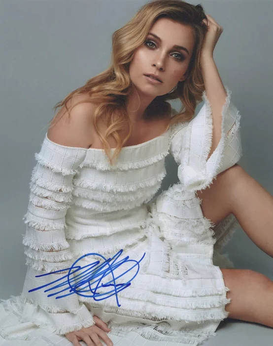 Marny Kennedy autograph