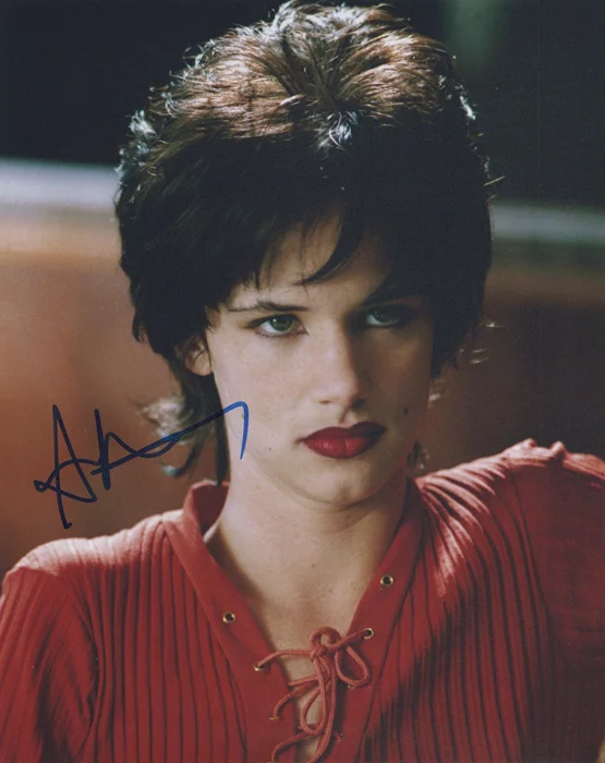 Juliette Lewis autograph