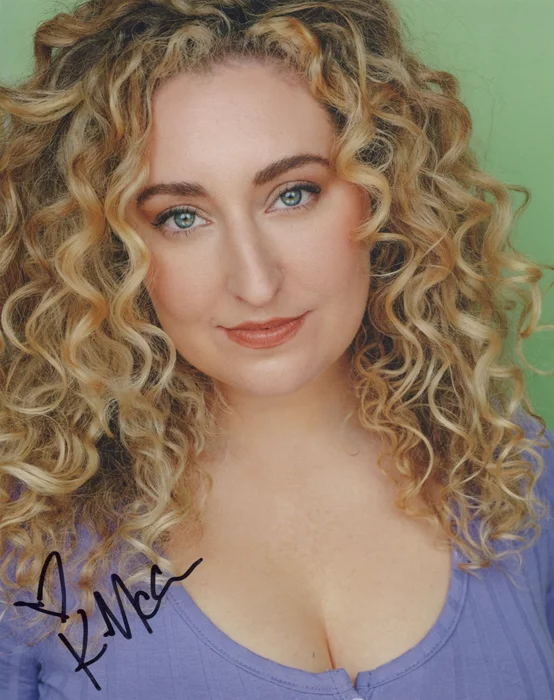 Katie McCuen autograph