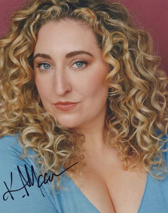 Katie McCuen autograph