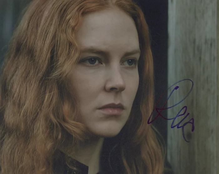 Rosy McEwen autograph