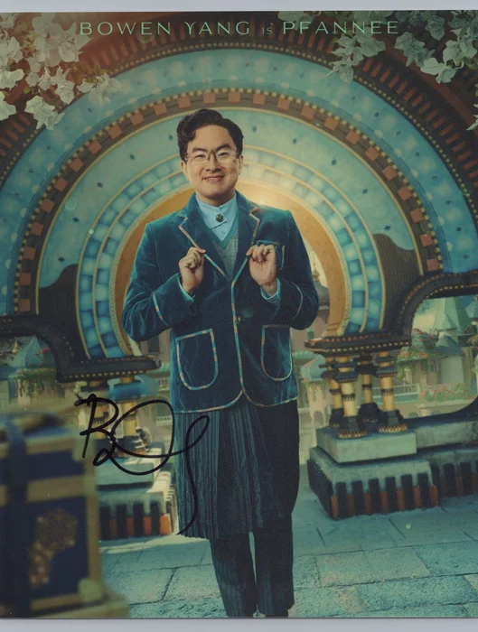 Bowen Yang autograph