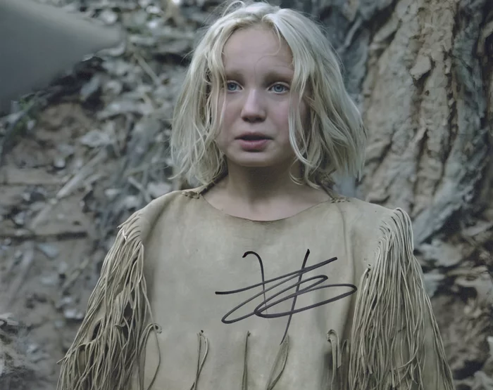 Helena Zengel autograph