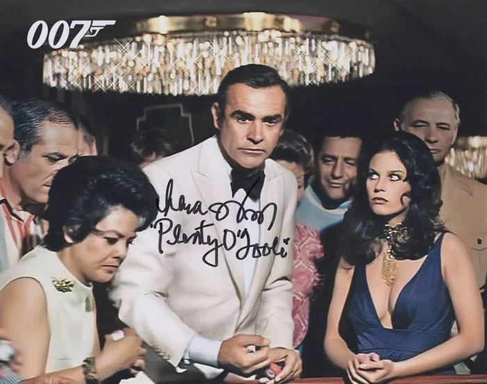 Lana Wood autograph