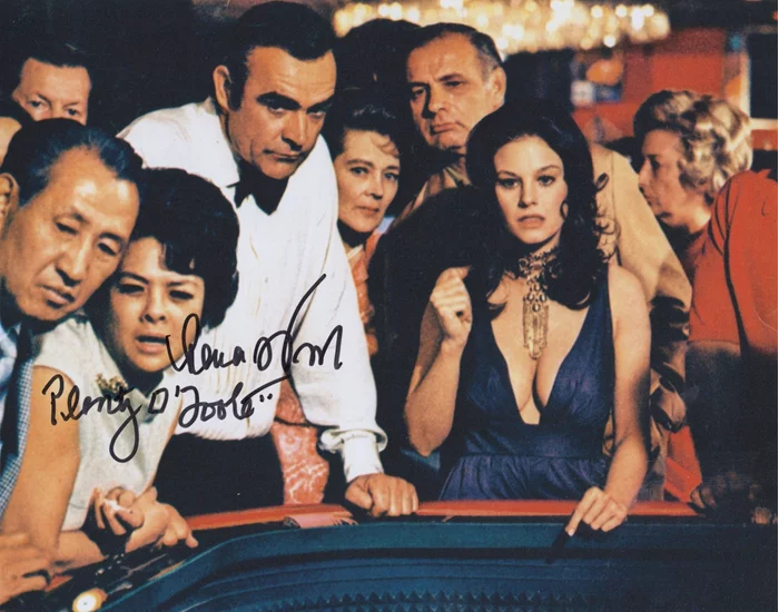 Lana Wood autograph