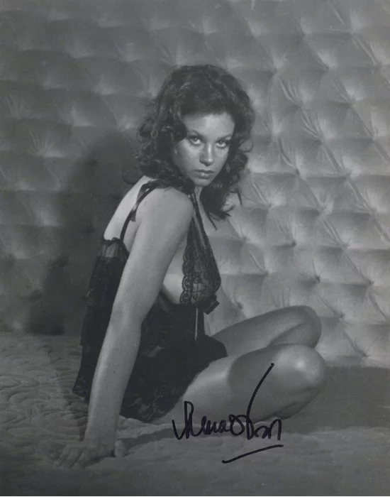 Lana Wood autograph