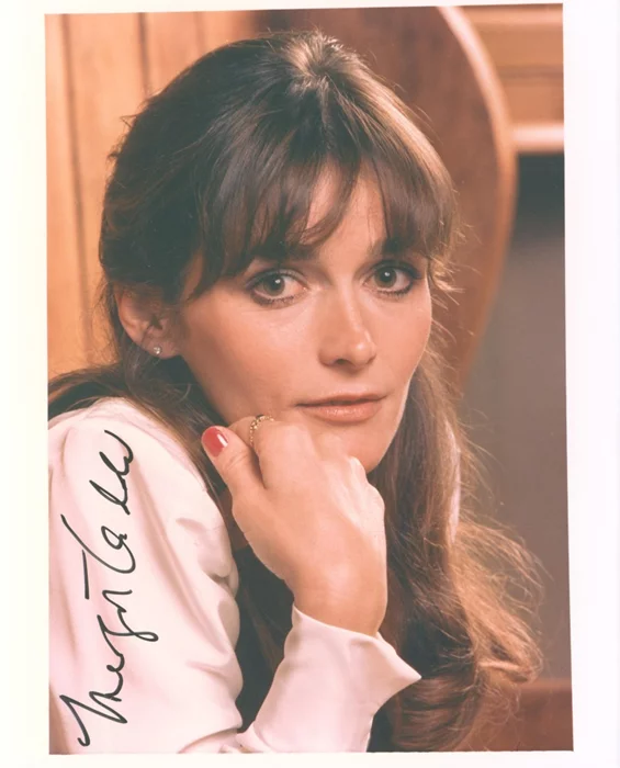 Margot Kidder autograph