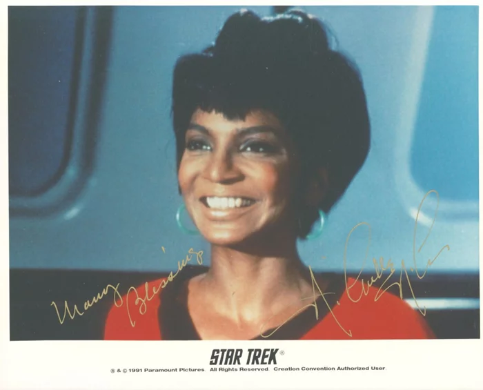 Nichelle Nichols autograph