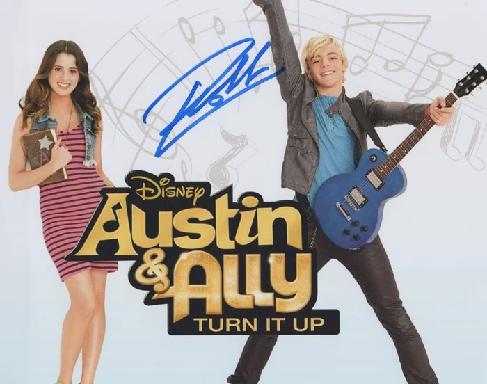 Ross Lynch autograph