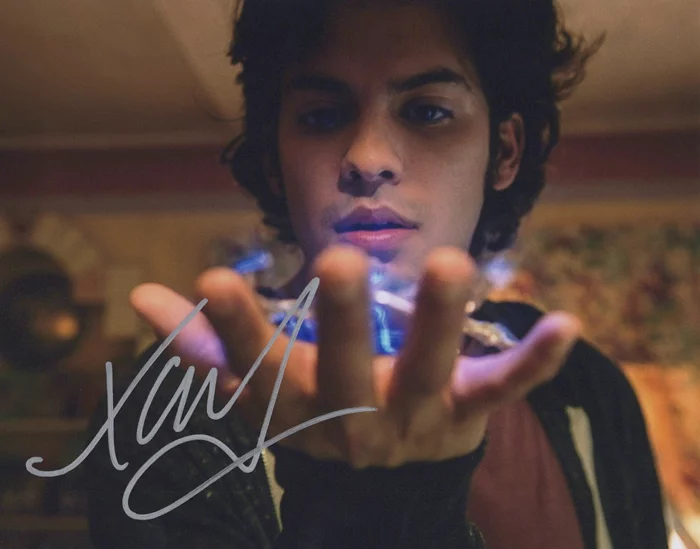 Xolo Mariduena autograph