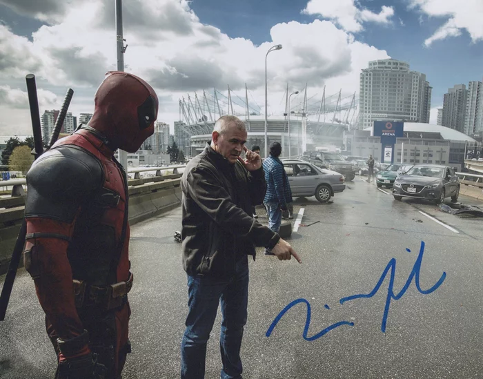 Tim Miller autograph