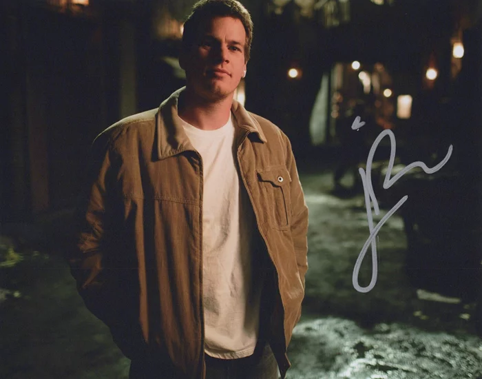 Jonathan Nolan autograph