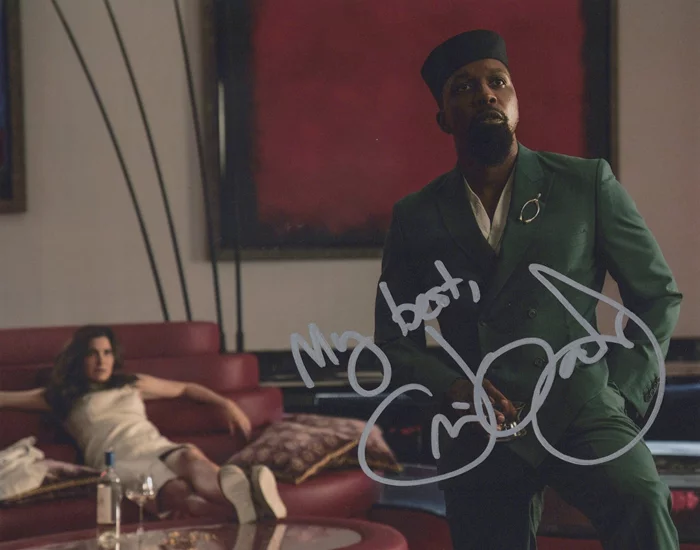 Leslie Odom Jr. autograph