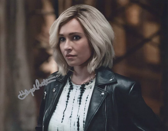 Hayden Panettiere autograph