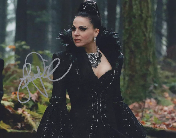 Lana Parrilla autograph