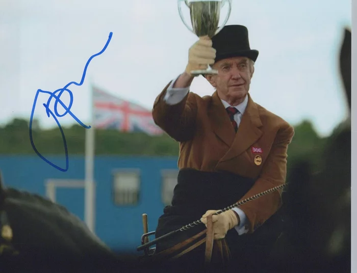 Jonathan Pryce autograph