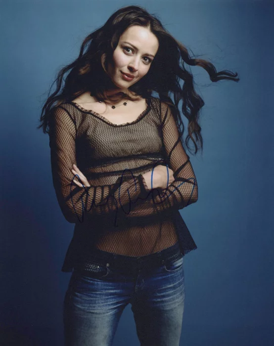 Amy Acker autograph