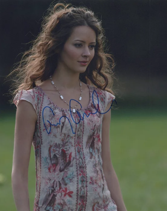 Amy Acker autograph