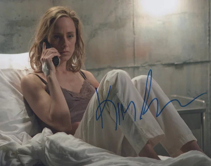 Kim Raver autograph