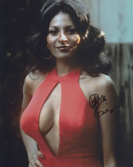 Pam Grier autograph