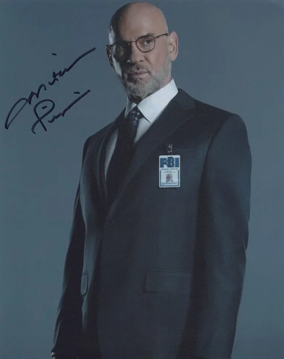 Mitch Pileggi autograph