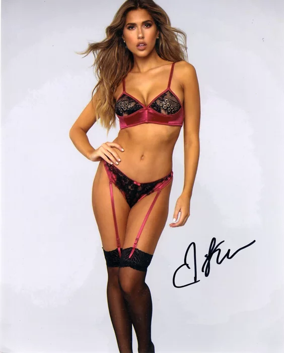 Kara Del Toro autograph