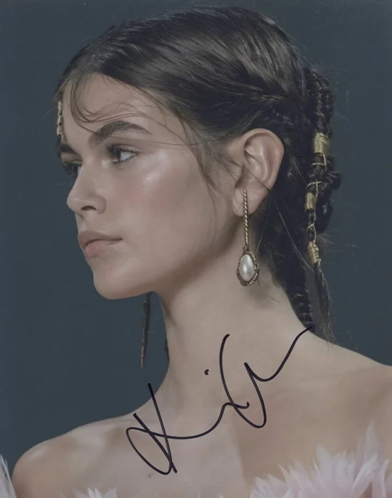 Kaia Gerber autograph