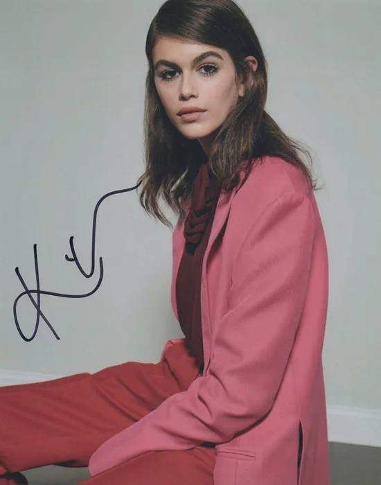 Kaia Gerber autograph