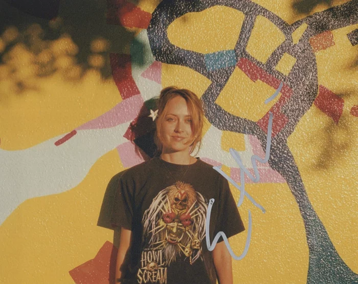 Emma Higgins autograph