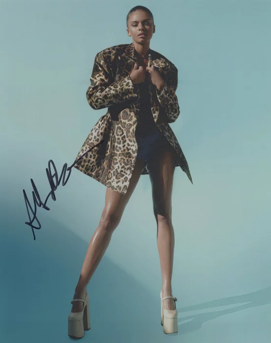 Ally Renee autograph