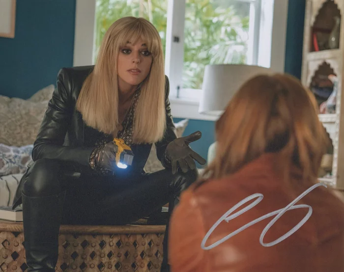 Callie Hernandez autograph