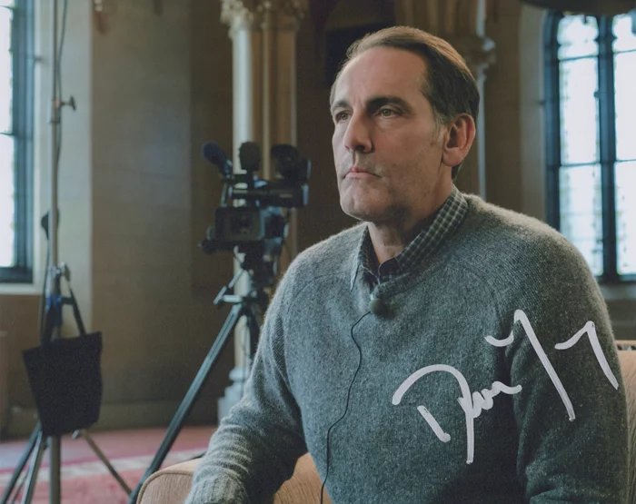 Damian Young autograph